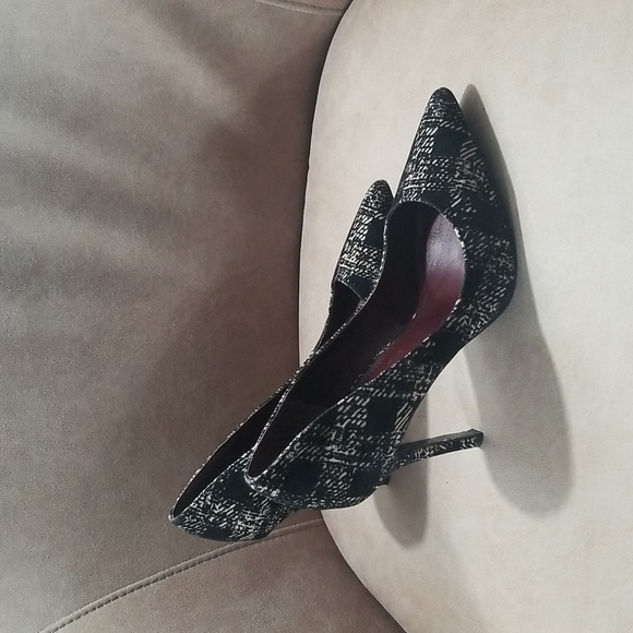 BCBGeneration suede pointed toe  heels - Picture 4 of 9